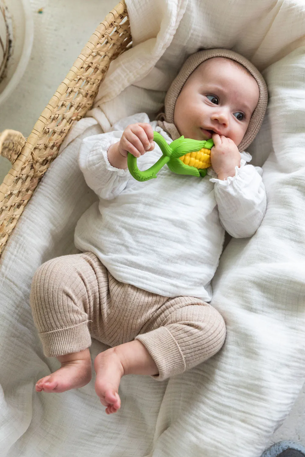 Oli & Carol Corn Rattle Teether